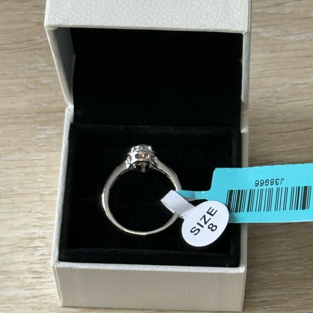 Sterling Silver Tear drop Moissanite Ring sz 8 - Picture 2 of 3